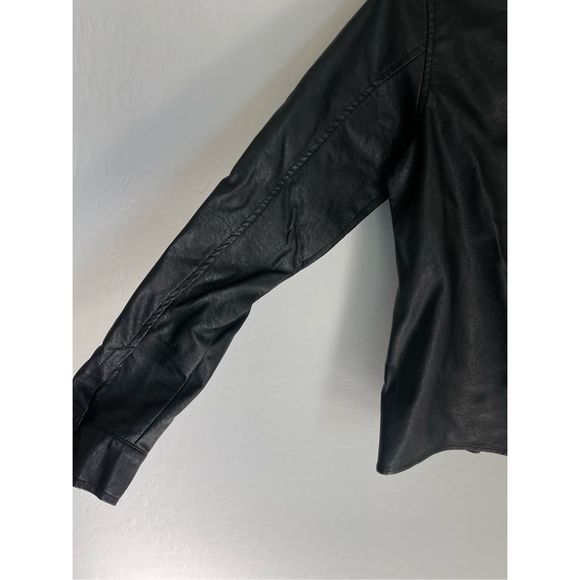 L'ECOLE DES FEMMES Faux Leather Button Down Shirt Size Small - Picture 6 of 9